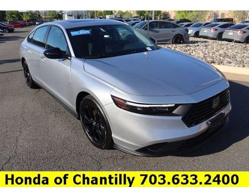 Solar Silver Metallic 2025 Honda Accord SE