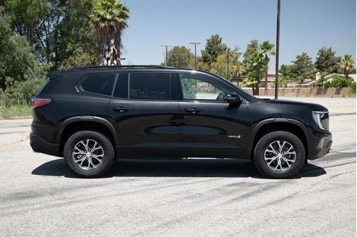 2025 GMC Acadia AT4