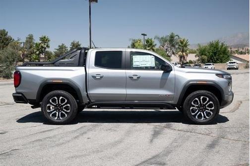 2025 GMC Canyon AT4