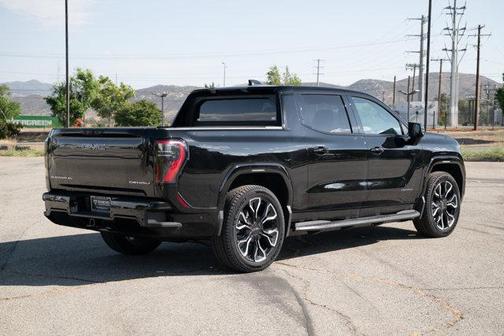 2025 GMC Sierra EV Denali