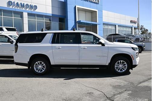Summit White 2026 Chevrolet Suburban LT