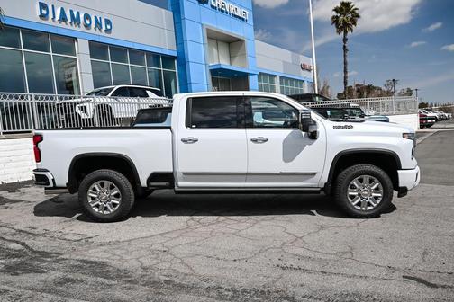 Polar White 2026 Chevrolet Silverado 2500 High Country