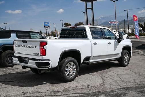 Polar White 2026 Chevrolet Silverado 2500 High Country