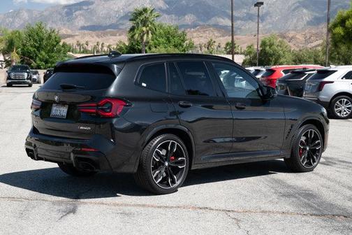 2023 BMW X3 M40i