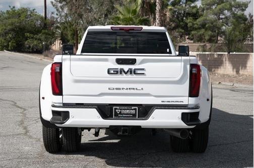 2025 GMC Sierra 3500 Denali Ultimate