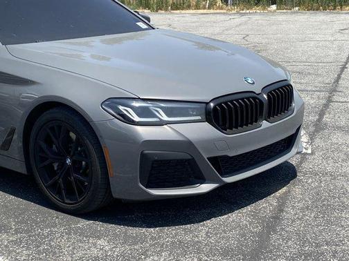 2022 BMW 530 i