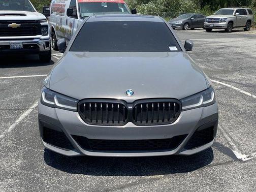 2022 BMW 530 i