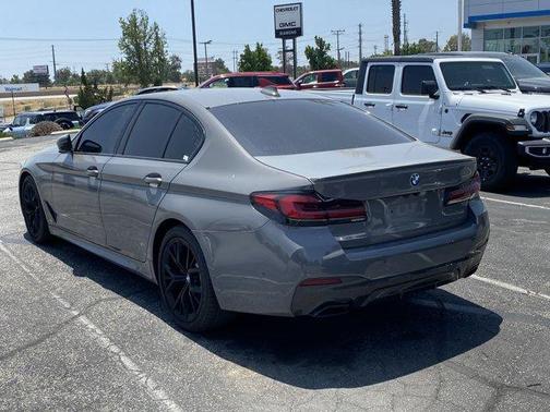 2022 BMW 530 i