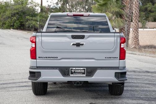 2025 Chevrolet Silverado 1500 Custom