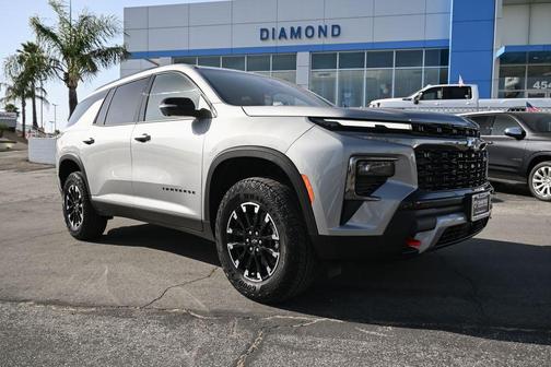 Sterling Gray Metallic 2026 Chevrolet Traverse Z71