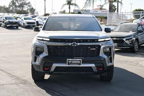 Sterling Gray Metallic 2026 Chevrolet Traverse Z71