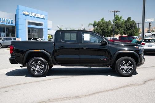 2023 GMC Canyon AT4