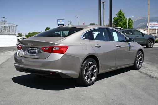 Mineral Gray Metallic 2023 Chevrolet Malibu LT