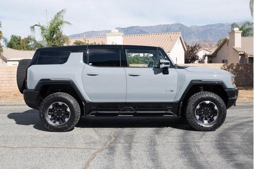 2025 GMC HUMMER EV SUV 3X
