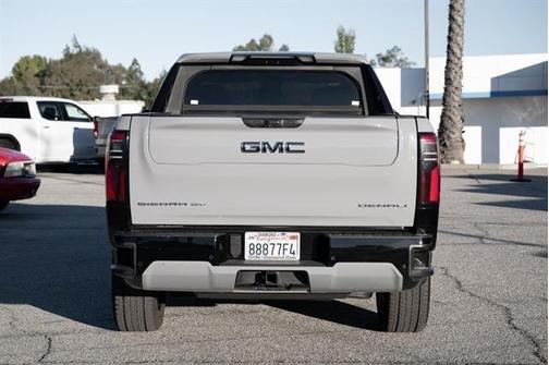 2024 GMC Sierra EV Denali