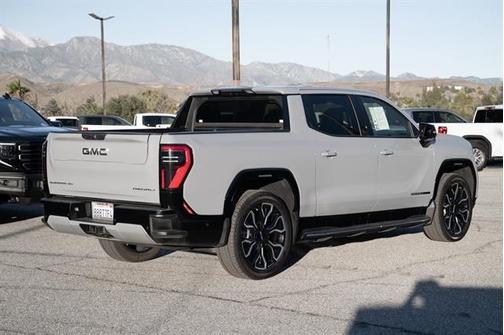 2024 GMC Sierra EV Denali