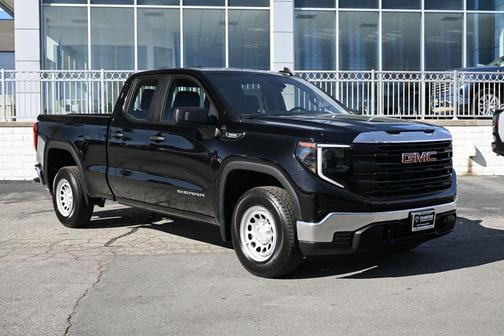 Onyx Black 2026 GMC Sierra 1500 Pro