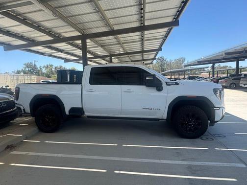 Summit White 2024 GMC Sierra 3500 AT4