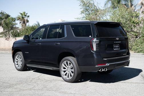 Dark Ash Metallic 2026 Chevrolet Tahoe Premier