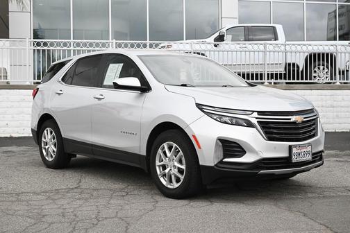 Silver Ice Metallic 2022 Chevrolet Equinox 2LT