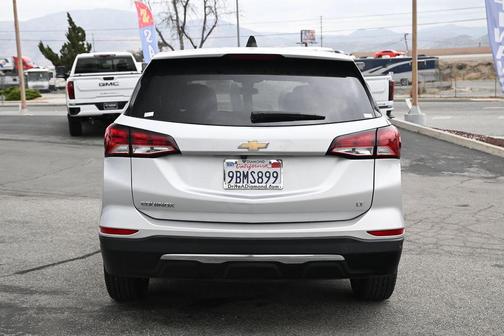 Silver Ice Metallic 2022 Chevrolet Equinox 2LT