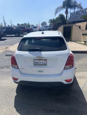 Summit White 2019 Chevrolet Trax LS