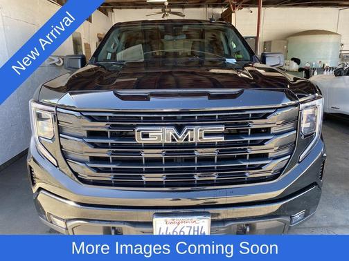 Onyx Black 2024 GMC Sierra 1500 Elevation