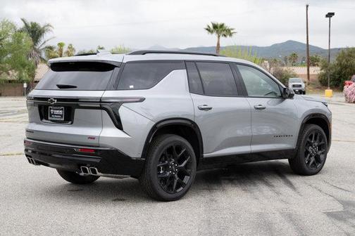 2025 Chevrolet Traverse RS