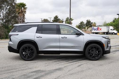 2025 Chevrolet Traverse RS