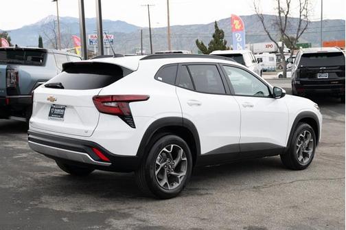 2026 Chevrolet Trax LT