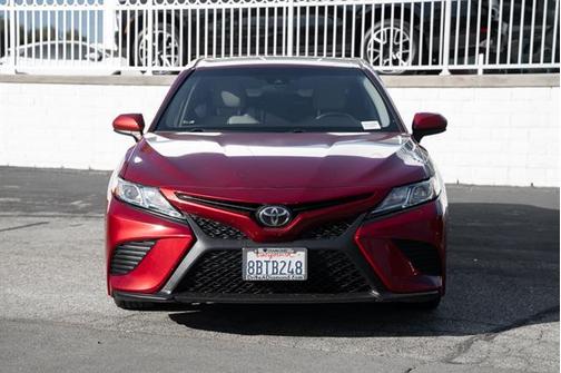 2018 Toyota Camry SE