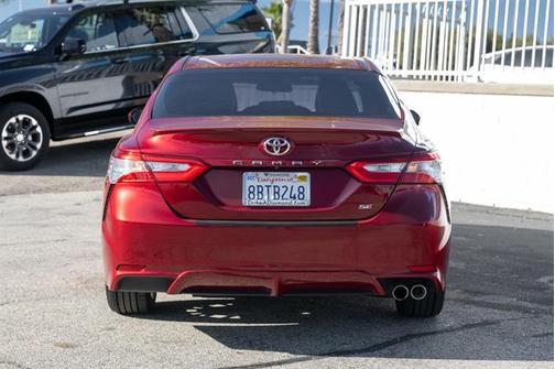 2018 Toyota Camry SE