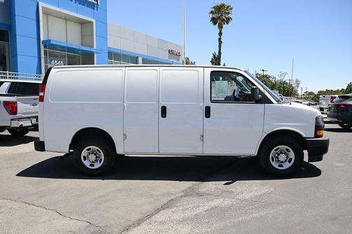 Summit White 2021 Chevrolet Express 2500 Work Van
