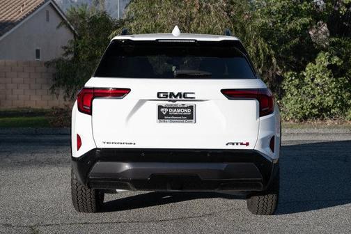 2026 GMC Terrain AWD AT4