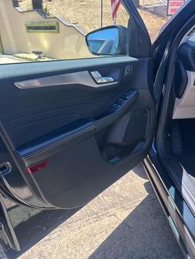 Blue Metallic 2022 Ford Escape Titanium Hybrid