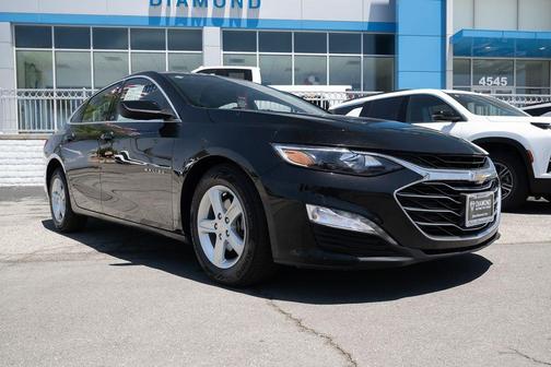 Mosaic Black Metallic 2023 Chevrolet Malibu LT