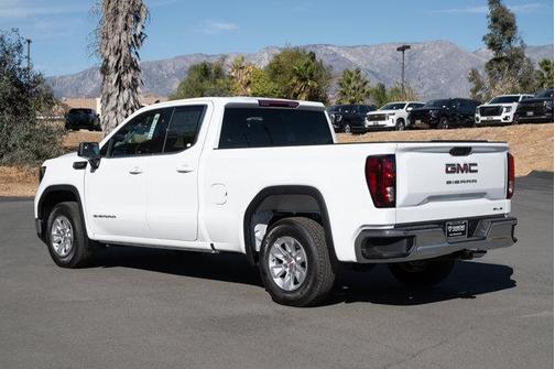 2025 GMC Sierra 1500 SLE