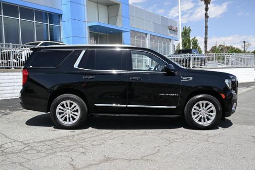 Onyx Black 2023 GMC Yukon SLT