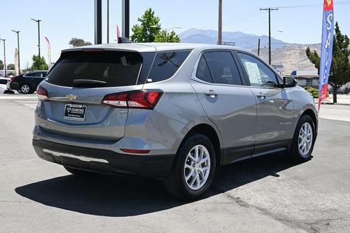 Sterling Gray Metallic 2024 Chevrolet Equinox LT