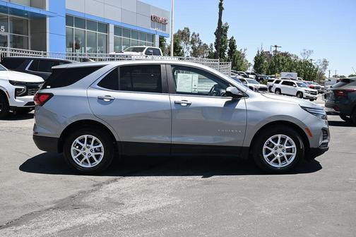 Sterling Gray Metallic 2024 Chevrolet Equinox LT