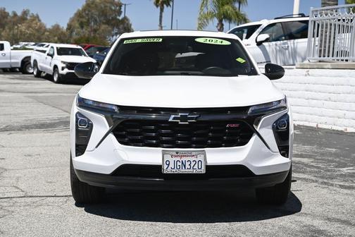 Summit White 2024 Chevrolet Trax 1RS
