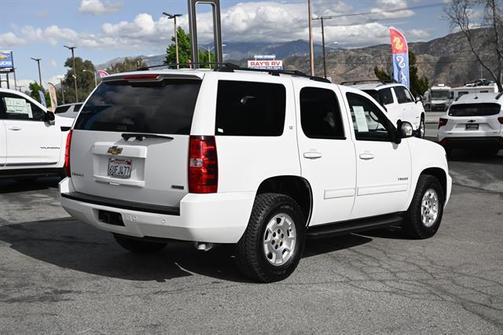 Summit White 2011 Chevrolet Tahoe LT