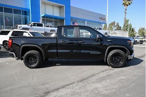 Onyx Black 2026 GMC Sierra 1500 Pro