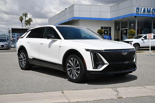 Crystal White Tri-Coat 2024 Cadillac LYRIQ Sport
