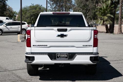 2025 Chevrolet Silverado 1500 Custom