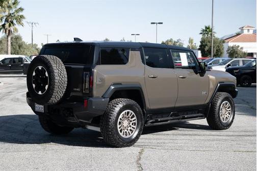 2024 GMC HUMMER EV SUV 2X