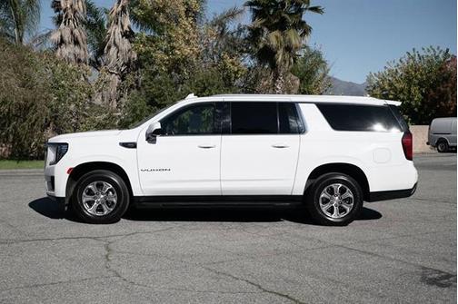 Summit White 2022 GMC Yukon XL SLE