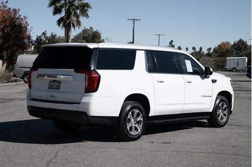 2022 GMC Yukon XL SLE