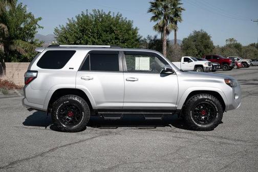 2022 Toyota 4Runner SR5