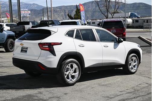 2026 Chevrolet Trax LS